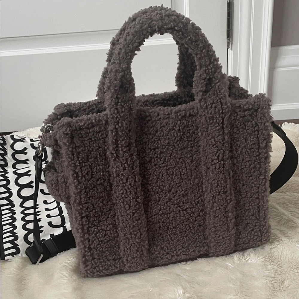Marc Jacobs Fuzzy Brown Tote Bag - Picture 7 of 8